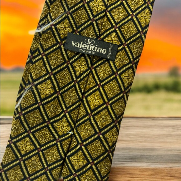 Men’s Silk Ties (4) - Picture 3 of 7